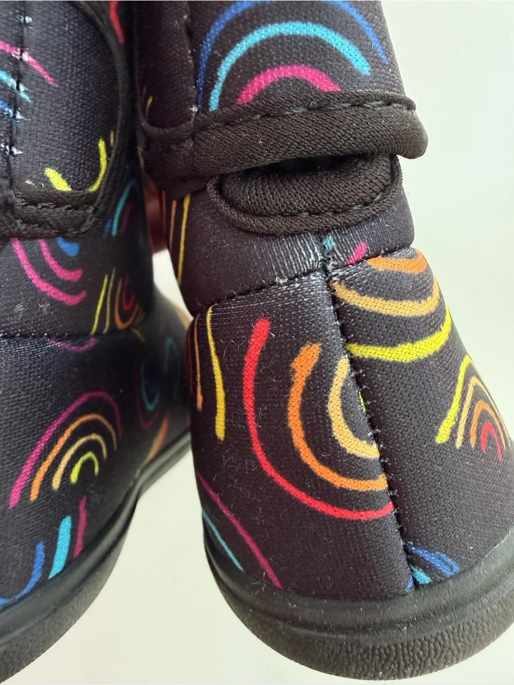 Bogs Baby II Rainbow Snow Boots Rain Boots Sz 5 Baby Waterproof Faux Fur Lined
